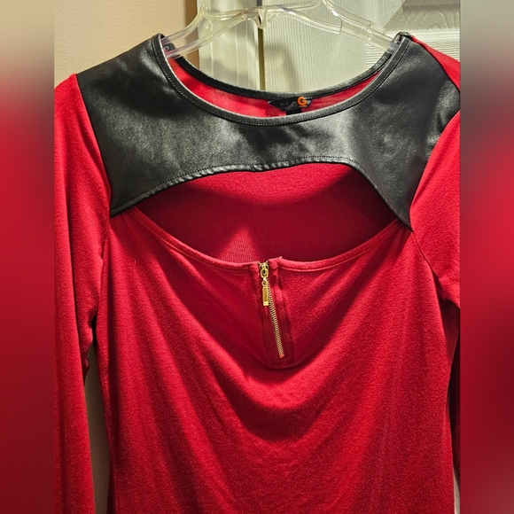 Guess sexy red top - Picture 3 of 4